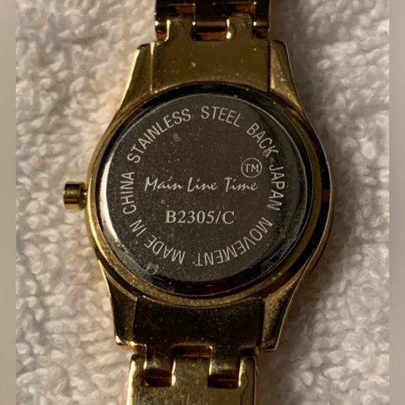 #J946 - Main Line Time Brand Gold-tone w/Red & Clear CZ Accents Ladies Watch - Picture 12 of 13